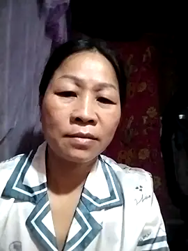 -Titytan- online show from May 29, 2026, 7:45 pm