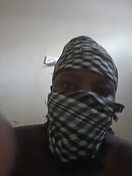 Snapshot of HlamiLuenel chatting on June 3, 2026, 8:06 am HlamiLuenel online show from June 3, 2026, 8:06 am