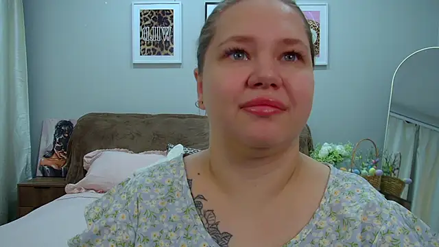 DianaKristol online show from May 19, 2026, 6:31 am