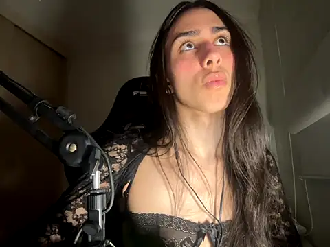 marquezaaa online show from July 17, 2026, 7:41 pm
