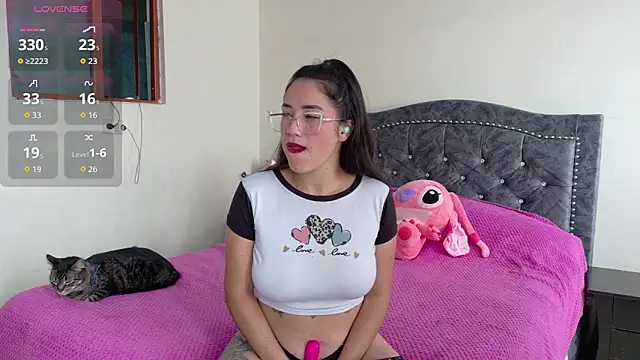 Snapshot of cami_suarez chatting on May 30, 2026, 12:57 pm cami suarez online show from May 30, 2026, 12:57 pm