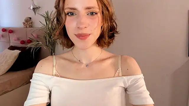 Snapshot of imogensy chatting on May 25, 2026, 2:23 pm imogensy online show from May 25, 2026, 2:23 pm