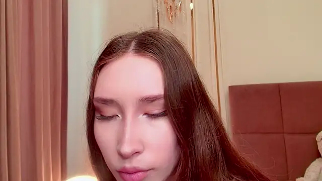 lalisabrown online show from May 18, 2026, 4:07 am