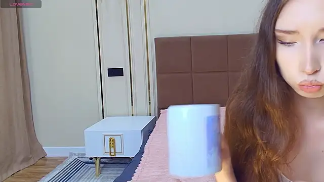 lalisabrown online show from July 3, 2026, 3:46 am