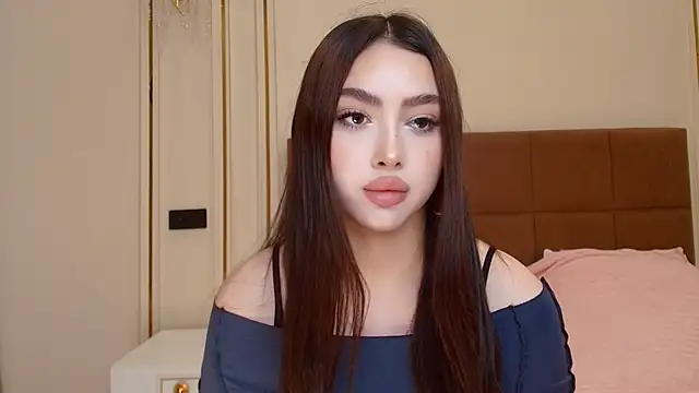 maddie perezz online show from May 19, 2026, 8:04 pm