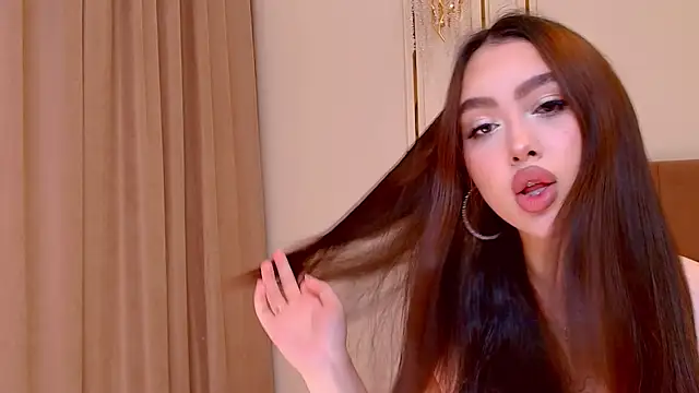 maddie perezz online show from May 21, 2026, 7:43 pm