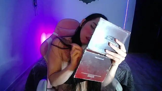 LiLuciana online show from June 16, 2026, 2:09 pm