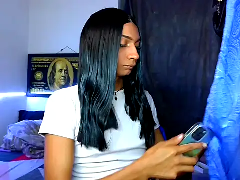 Snapshot of Alexxasexy chatting on May 19, 2026, 12:38 am Alexxasexy online show from May 19, 2026, 12:38 am