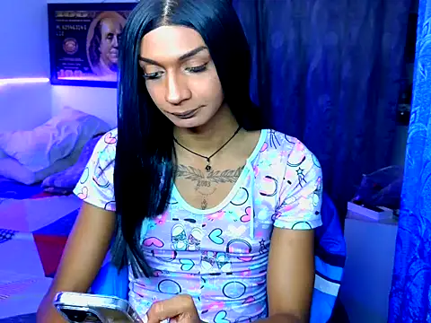 Snapshot of Alexxasexy chatting on May 19, 2026, 8:04 pm Alexxasexy online show from May 19, 2026, 8:04 pm