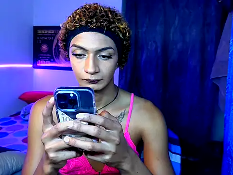 Snapshot of Alexxasexy chatting on May 26, 2026, 8:38 pm Alexxasexy online show from May 26, 2026, 8:38 pm