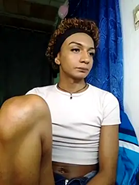 Snapshot of Alexxasexy chatting on May 28, 2026, 8:28 pm Alexxasexy online show from May 28, 2026, 8:28 pm