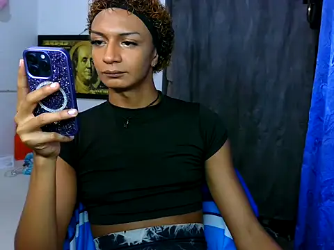 Snapshot of Alexxasexy chatting on May 30, 2026, 6:27 pm Alexxasexy online show from May 30, 2026, 6:27 pm