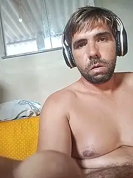 Snapshot of Rodrigo123hjsbdnd chatting on May 24, 2026, 5:07 pm Rodrigo123hjsbdnd online show from May 24, 2026, 5:07 pm