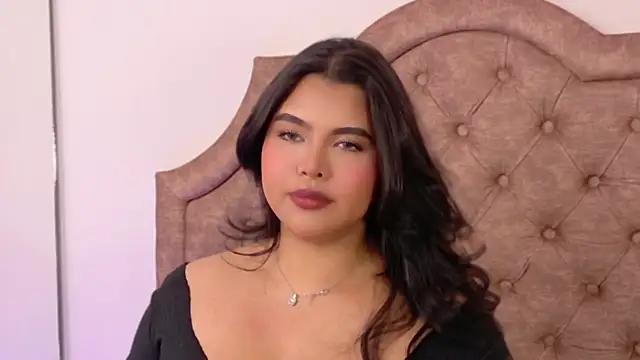 Snapshot of SophiaCollinss chatting on May 23, 2026, 8:57 pm SophiaCollinss online show from May 23, 2026, 8:57 pm