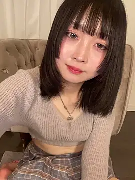 Snapshot of yu_nya chatting on May 17, 2026, 5:49 am yu nya online show from May 17, 2026, 5:49 am