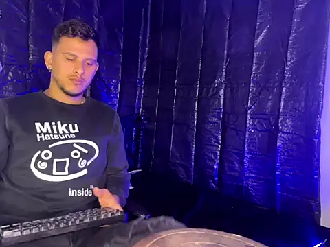 kyzian online show from May 27, 2026, 1:24 am