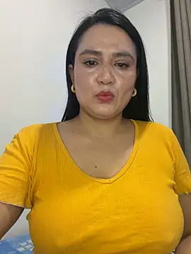 Snapshot of rousee69_ chatting on May 27, 2026, 12:07 am rousee69 online show from May 27, 2026, 12:07 am