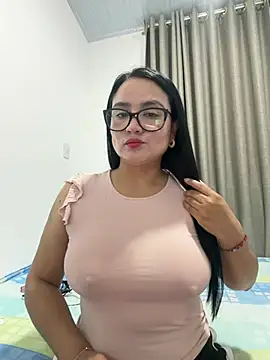 rousee69  online show from June 28, 2026, 12:27 am