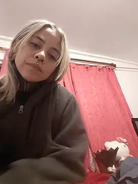 sofigirlgold online show from May 16, 2026, 9:39 am
