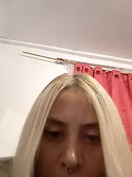 sofigirlgold online show from May 18, 2026, 3:46 am