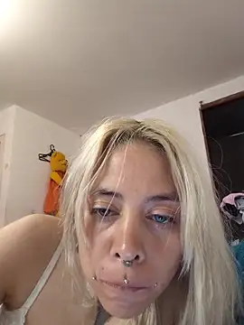 sofigirlgold online show from May 22, 2026, 12:33 pm