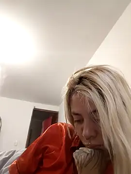 sofigirlgold online show from May 28, 2026, 12:57 pm