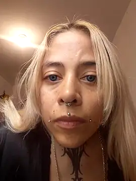 sofigirlgold online show from May 31, 2026, 6:09 pm