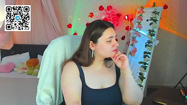 Snapshot of Ayleen_Gece chatting on May 27, 2026, 3:14 am Ayleen Gece online show from May 27, 2026, 3:14 am