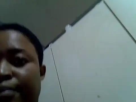 Snapshot of Queenleahx chatting on May 14, 2026, 8:21 am Queenleahx online show from May 14, 2026, 8:21 am