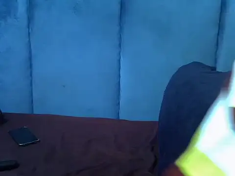 Snapshot of Queenleahx chatting on May 20, 2026, 5:57 am Queenleahx online show from May 20, 2026, 5:57 am