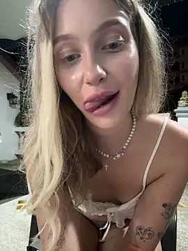 onlyjolyn online show from May 28, 2026, 12:57 pm