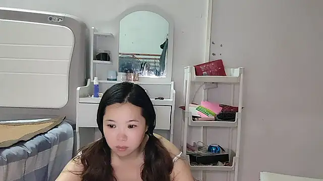 Snapshot of F-Yingying chatting on May 25, 2026, 3:07 pm F-Yingying online show from May 25, 2026, 3:07 pm