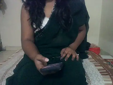 Snapshot of sunshine_dolly chatting on May 18, 2026, 6:47 pm sunshine dolly online show from May 18, 2026, 6:47 pm