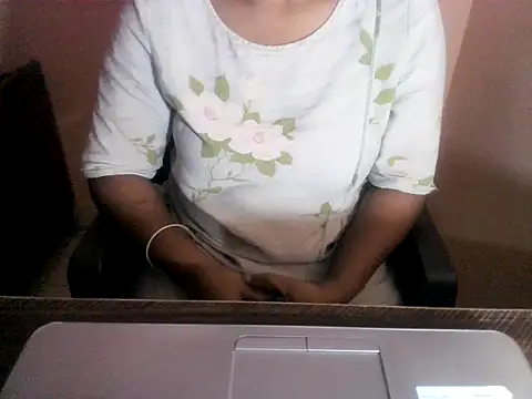 Snapshot of sunshine_dolly chatting on May 26, 2026, 3:52 pm sunshine dolly online show from May 26, 2026, 3:52 pm