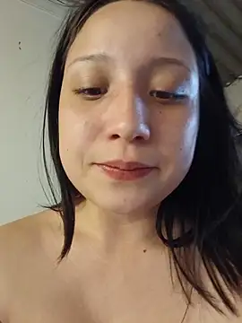 mileidy0106 online show from June 14, 2026, 2:52 pm