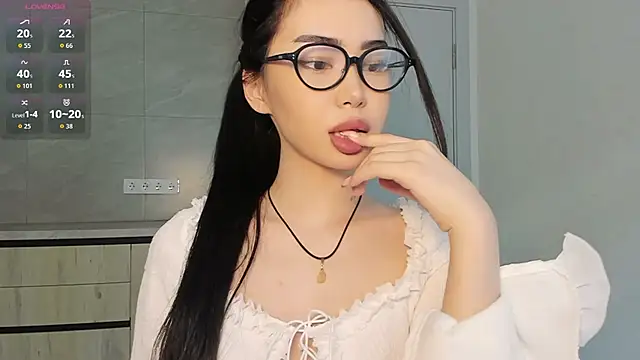 adelinya online show from May 24, 2026, 12:32 pm