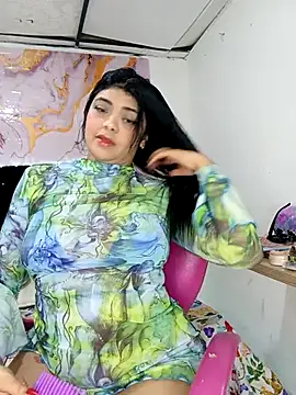 luxuryluna online show from May 23, 2026, 11:42 pm