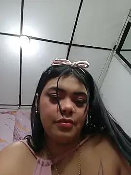 luxuryluna online show from May 29, 2026, 12:30 am