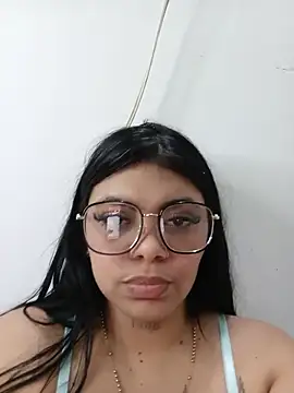 luxuryluna online show from July 9, 2026, 10:03 pm