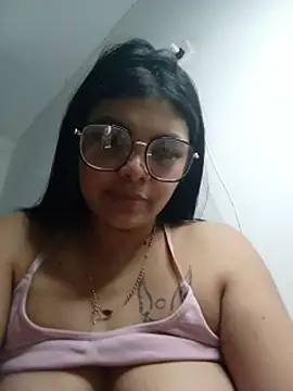 luxuryluna online show from July 14, 2026, 2:05 am