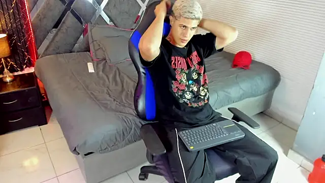 dominic connor online show from May 31, 2026, 3:26 am