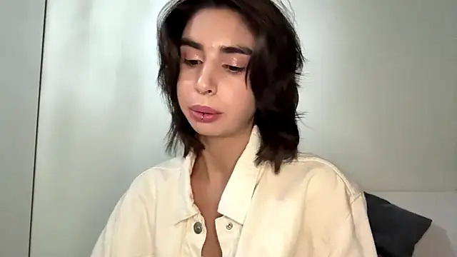 Snapshot of JessiaRuezga chatting on May 24, 2026, 12:21 pm JessiaRuezga online show from May 24, 2026, 12:21 pm