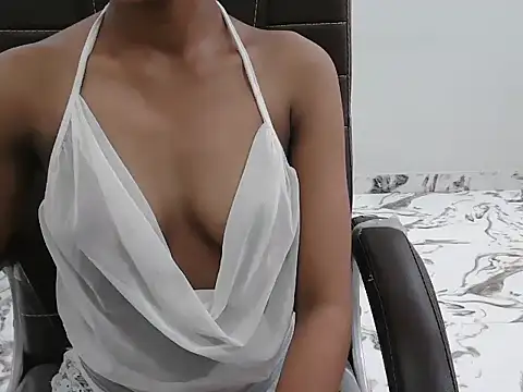 Snapshot of lovelyshaski chatting on July 18, 2026, 4:16 am lovelyshaski online show from July 18, 2026, 4:16 am
