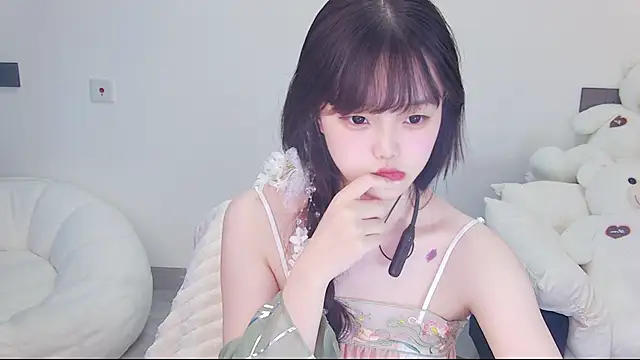 Snapshot of Evil-Bunny007 chatting on May 30, 2026, 11:29 am Evil-Bunny007 online show from May 30, 2026, 11:29 am
