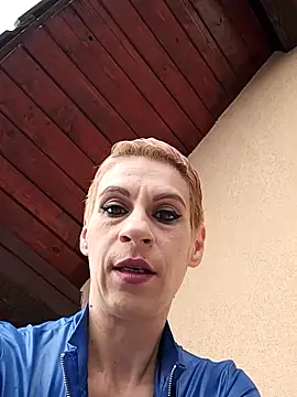 Snapshot of KittyDesiree chatting on June 22, 2026, 4:04 pm KittyDesiree online show from June 22, 2026, 4:04 pm