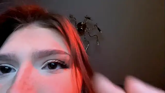 Snapshot of InessaLinova chatting on May 16, 2026, 4:39 pm InessaLinova online show from May 16, 2026, 4:39 pm