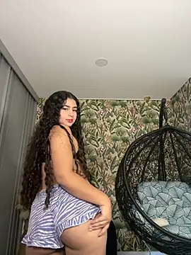 Snapshot of Abby_Zaf chatting on May 20, 2026, 9:43 pm Abby Zaf online show from May 20, 2026, 9:43 pm