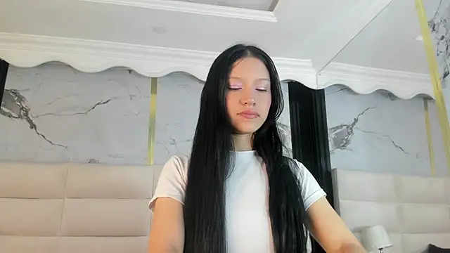 SophiieCalloway1 online show from June 1, 2026, 3:14 pm