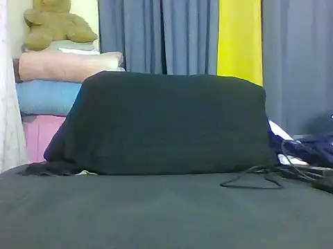 Snapshot of petite_hottie chatting on June 18, 2026, 6:56 pm petite hottie online show from June 18, 2026, 6:56 pm