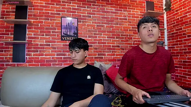 Hoot boyss  online show from July 15, 2026, 8:25 pm